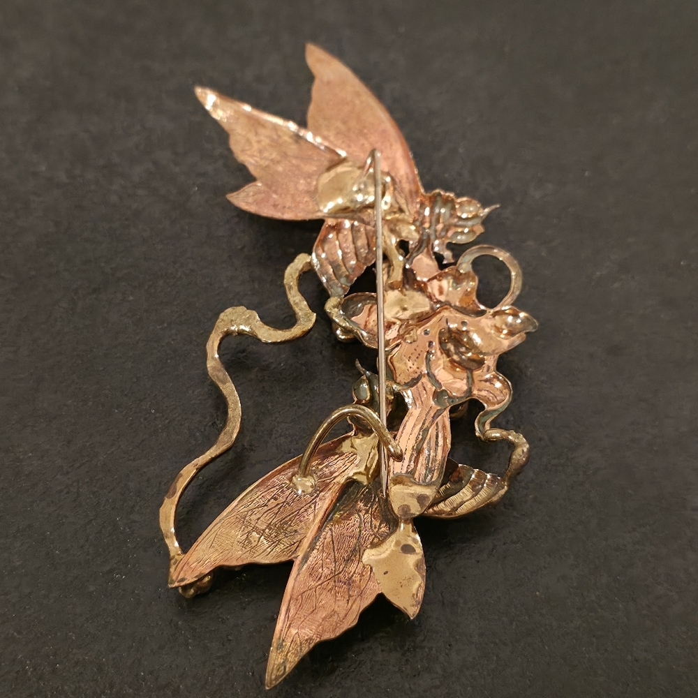 Vintage Mid-Century Bee & Floral Brooch Pin – Large 4” Nature Motif with Texture - Picture 4 of 8